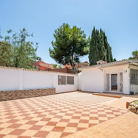 Lovely House With A Sea View, 220 M From The