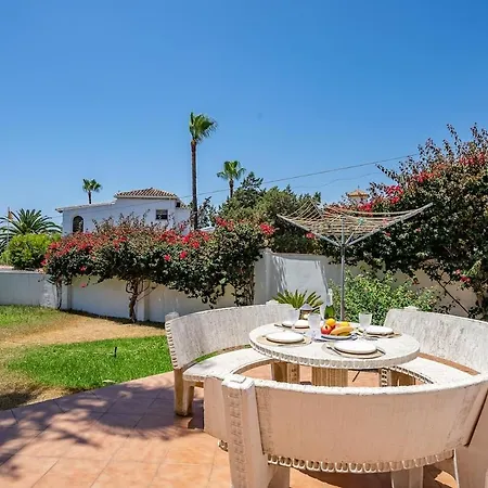 Lovely House With A Sea View, 220 M From The *