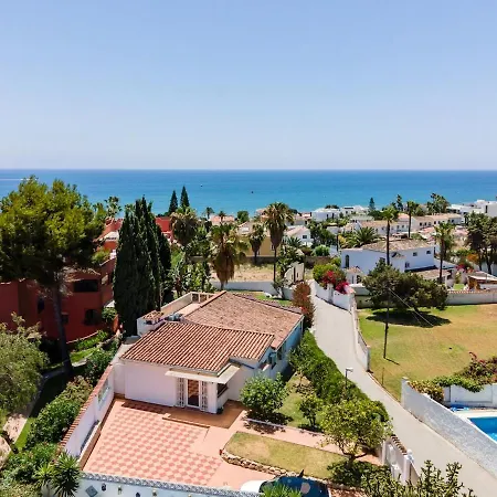 Lovely House With A Sea View, 220 M From The Feriehus Marbella